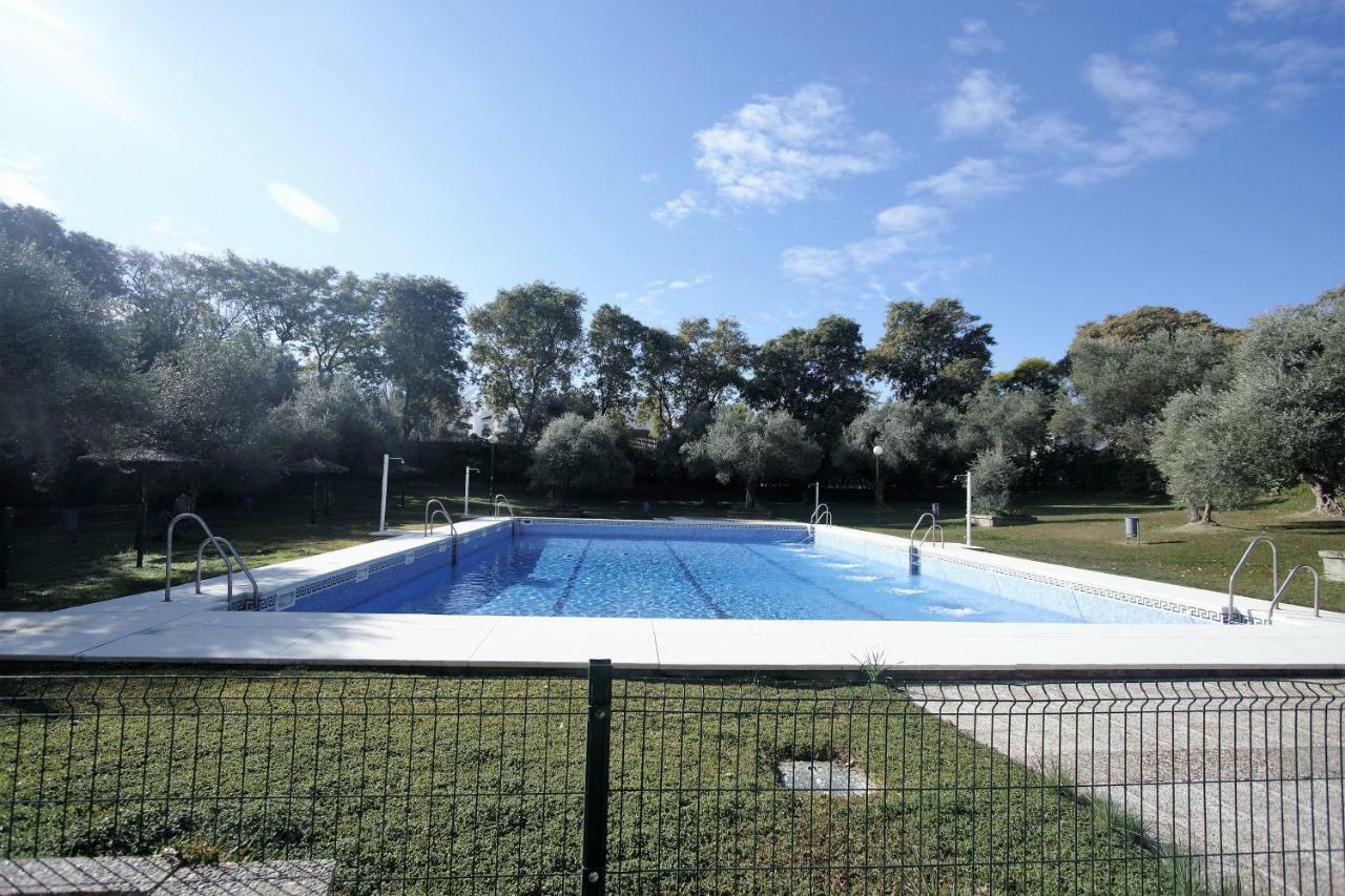 Bonito Apart. Con Parking Y Piscina Mairena del Aljarafe Zewnętrze zdjęcie