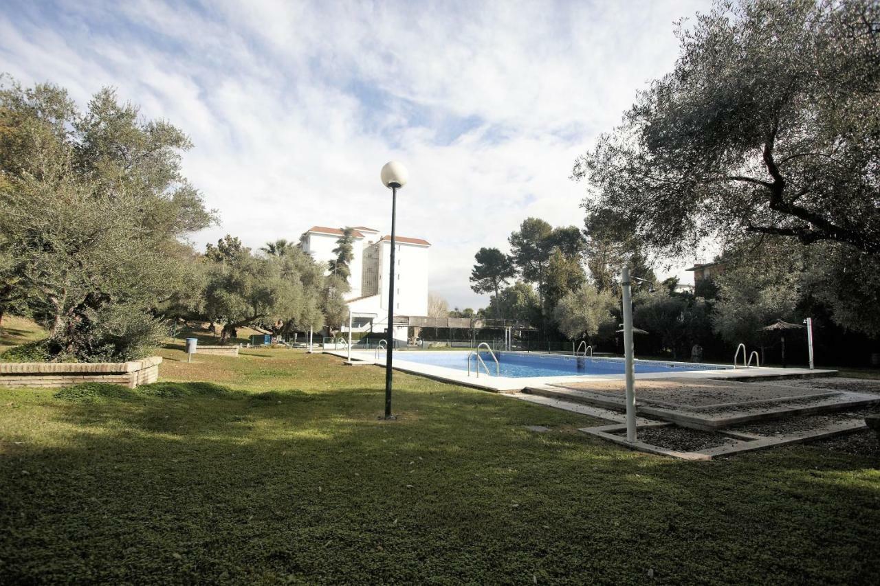 Bonito Apart. Con Parking Y Piscina Mairena del Aljarafe Zewnętrze zdjęcie