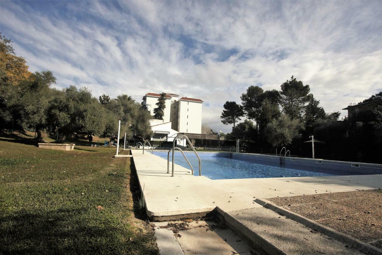 Bonito Apart. Con Parking Y Piscina Mairena del Aljarafe Zewnętrze zdjęcie